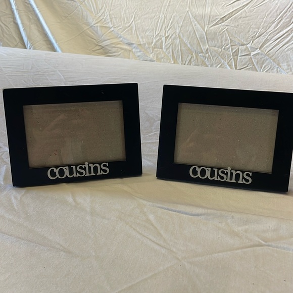 Cousins 4x6 black frame set of 2 - Picture 1 of 4